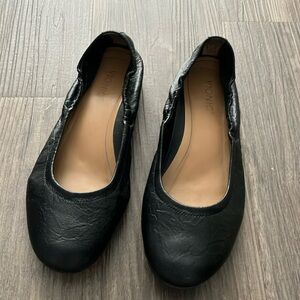Vionic Women's Black Flats